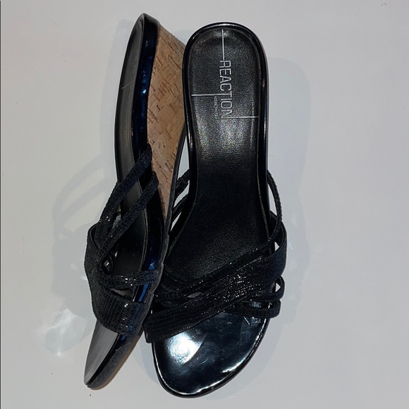 Women’s Kenneth Cole Reaction Black Wedge Sandals - Picture 1 of 10